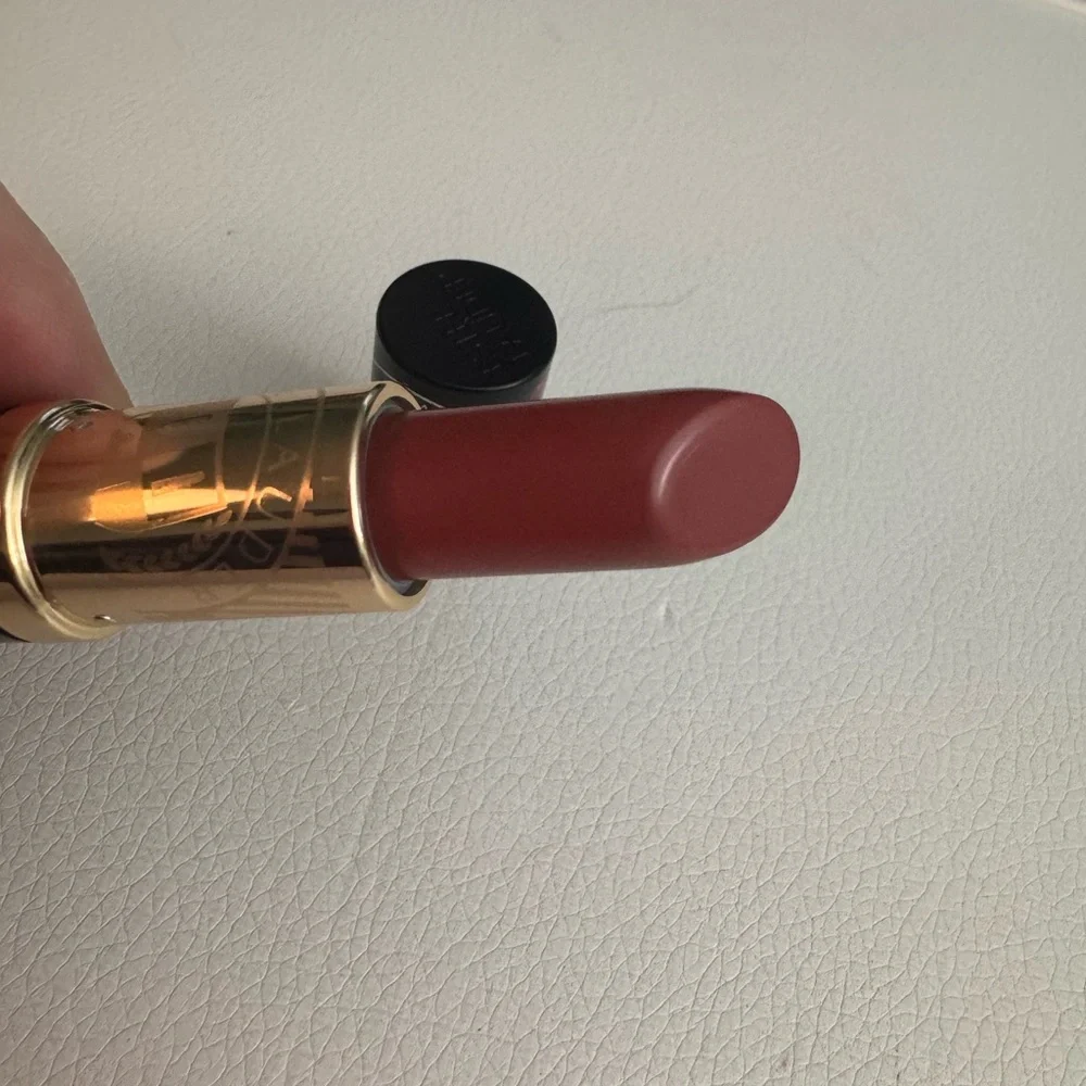 Estée Lauder limited edition lipstick